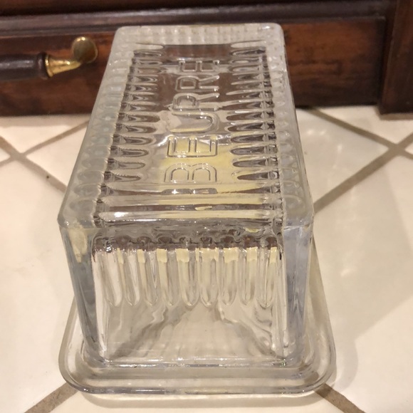 GLASS BUTTER DISH - Beurre French butter keeper… thick glass - Picture 5 of 5